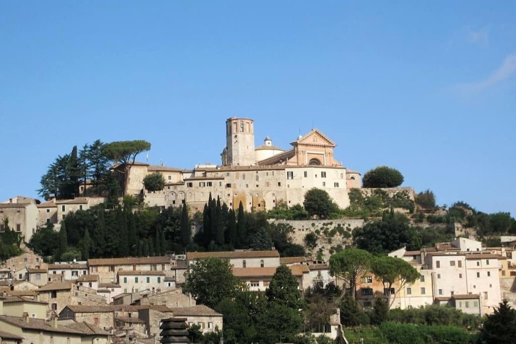 *La Torre Di Amelia* Nel Cuore Dell' Umbria ภายนอก รูปภาพ